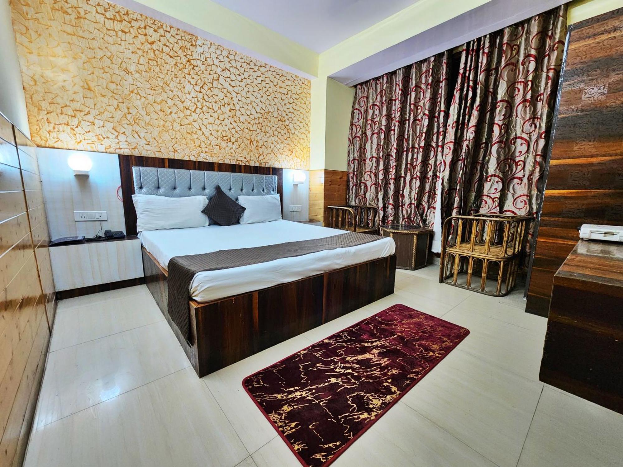 Hotel Taj Palace Near Mall Road Shimla Eksteriør bilde