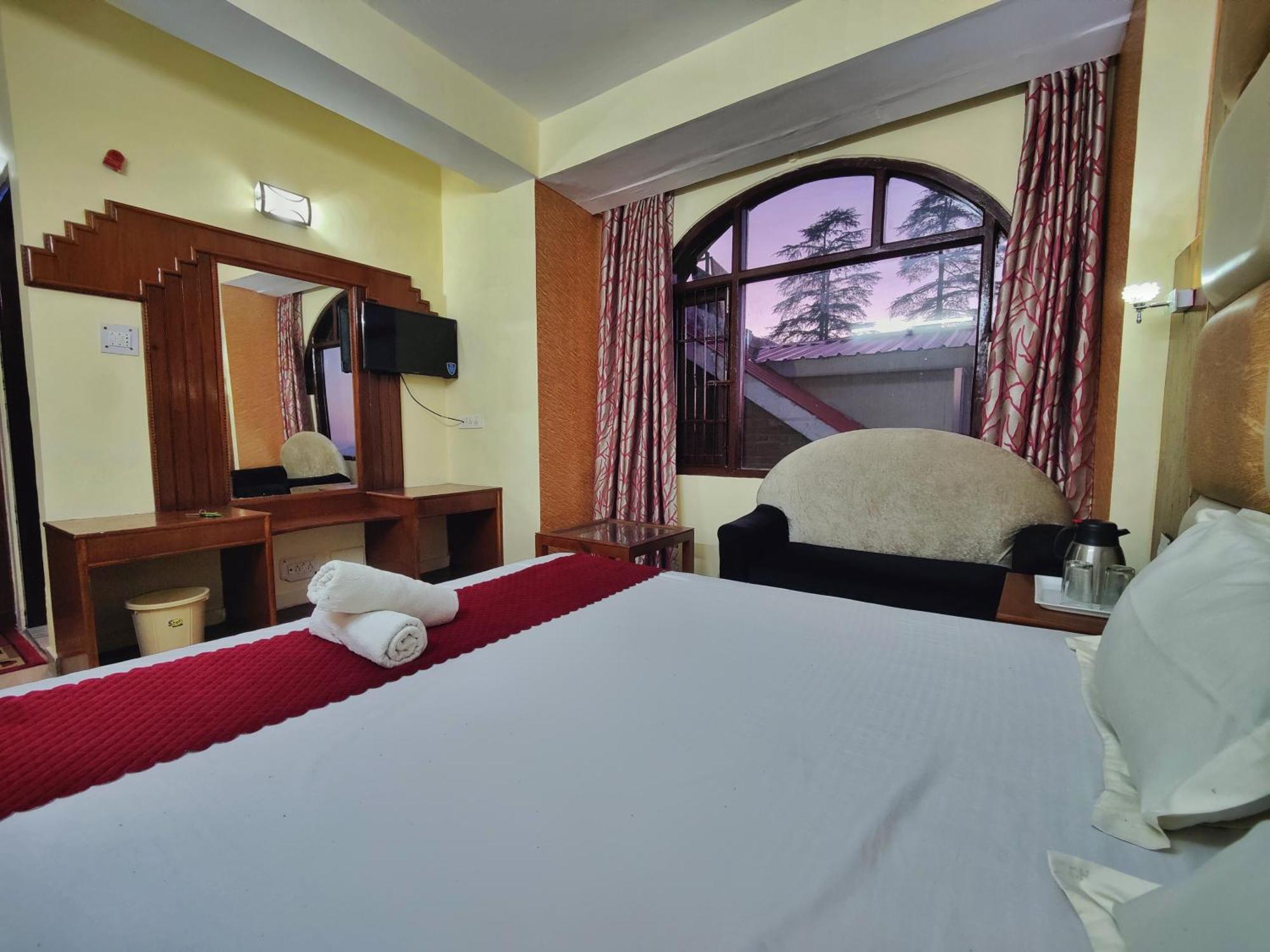 Hotel Taj Palace Near Mall Road Shimla Eksteriør bilde